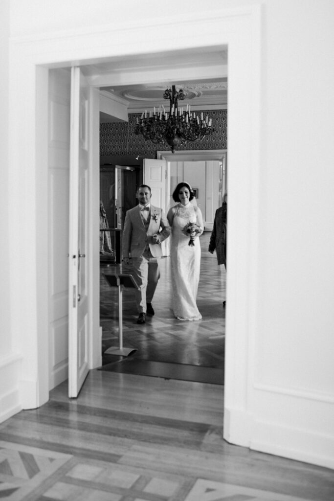 Fine Art Destination Wedding Photographer Europe | Fine Art Wedding Photographer Europe | Winter Castle Wedding Germany | Hochzeitsfotograf Celle Hamburg