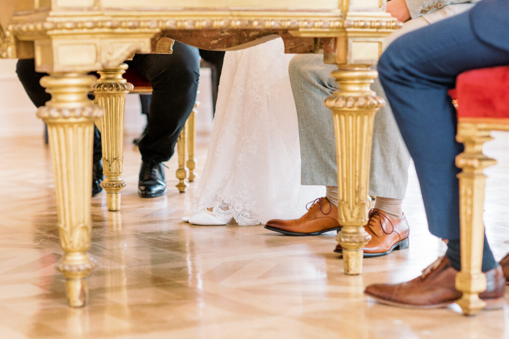 Fine Art Destination Wedding Photographer Europe | Fine Art Wedding Photographer Europe | Winter Castle Wedding Germany | Hochzeitsfotograf Celle Hamburg