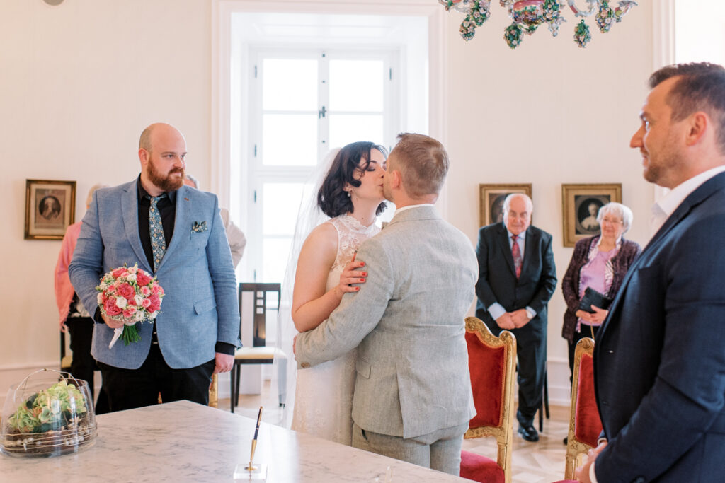 Fine Art Destination Wedding Photographer Europe | Fine Art Wedding Photographer Europe | Winter Castle Wedding Germany | Hochzeitsfotograf Celle Hamburg