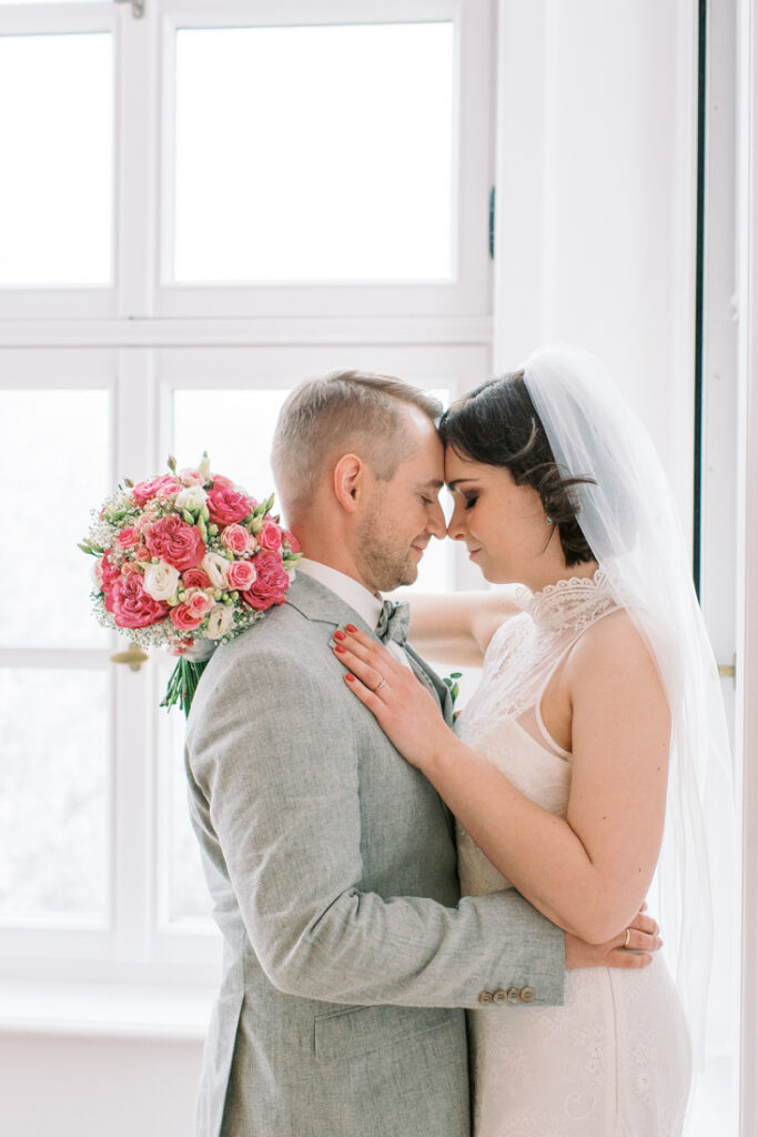 Fine Art Destination Wedding Photographer Europe | Fine Art Wedding Photographer Europe | Winter Castle Wedding Germany | Hochzeitsfotograf Celle Hamburg