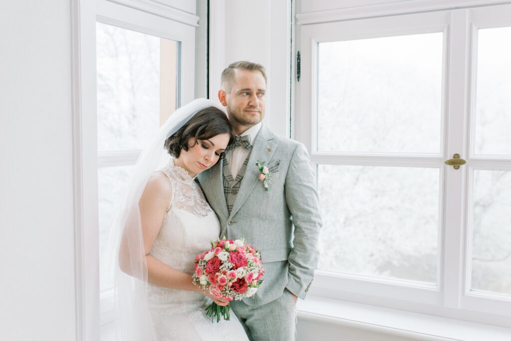 Fine Art Destination Wedding Photographer Europe | Fine Art Wedding Photographer Europe | Winter Castle Wedding Germany | Hochzeitsfotograf Celle Hamburg