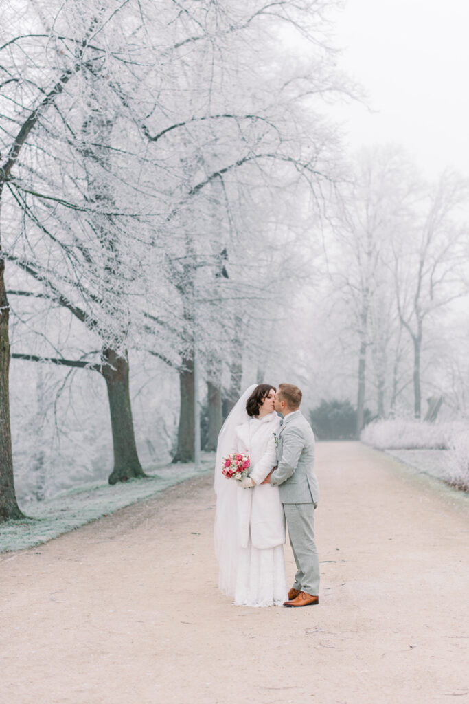 Fine Art Destination Wedding Photographer Europe | Fine Art Wedding Photographer Europe | Winter Castle Wedding Germany | Hochzeitsfotograf Celle Hamburg