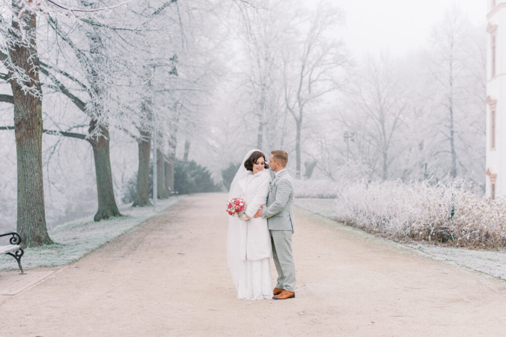 Fine Art Destination Wedding Photographer Europe | Fine Art Wedding Photographer Europe | Winter Castle Wedding Germany | Hochzeitsfotograf Celle Hamburg