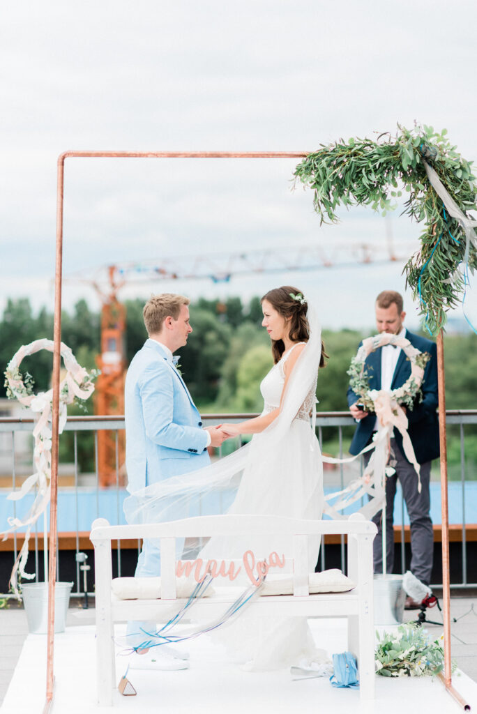 Fine Art Destination Wedding Photographer Europe | Nicole Mihelic | Hochzeitsfotograf Hamburg Elbphilharmonie