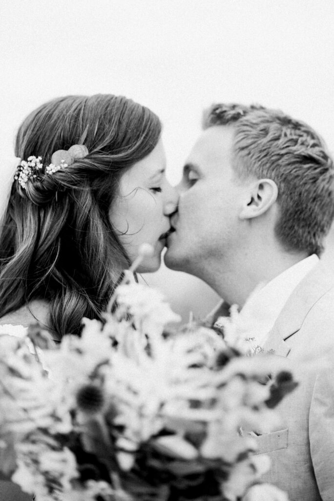 Fine Art Destination Wedding Photographer Europe | Nicole Mihelic | Hochzeitsfotograf Hamburg Elbphilharmonie