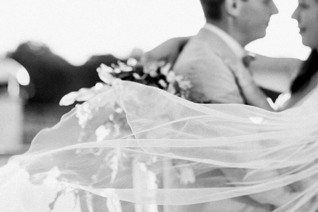 Fine Art Destination Wedding Photographer Europe | Nicole Mihelic | Hochzeitsfotograf Hamburg Elbphilharmonie