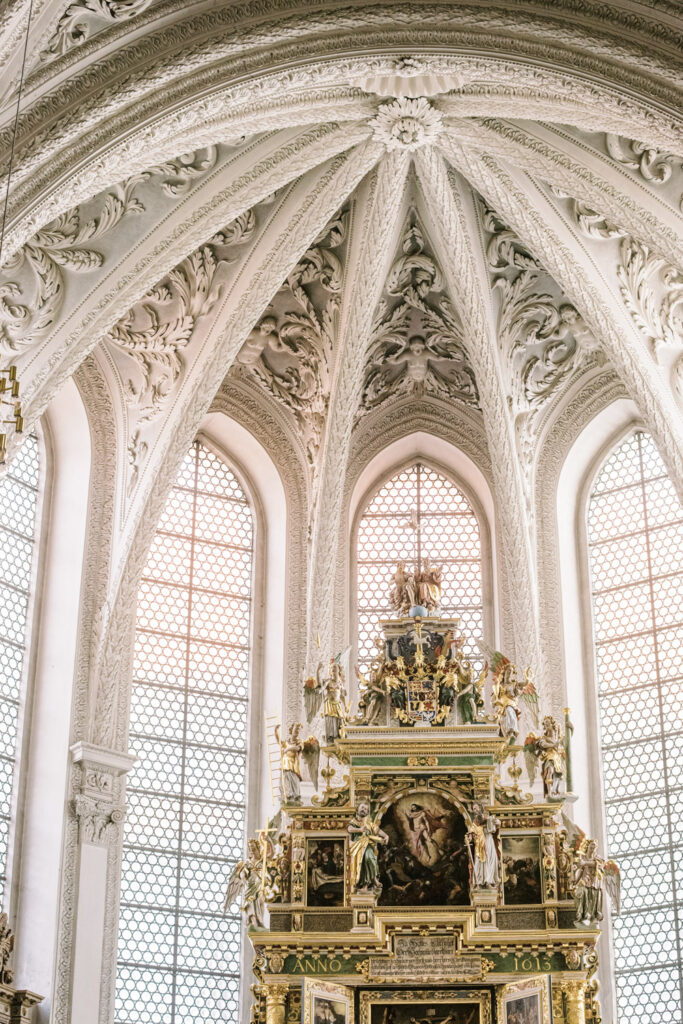 Nicole Mihelic Fine Art Destination Wedding Photograper Europe | Photographer France | Wedding Photographer Provence | Paris Wedding | Tuscany Wedding Photographer | Fine Art Photographer Italy