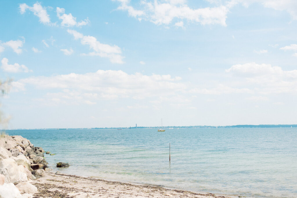 Fine Art Destination Wedding Photographer Europe | Nicole Mihelic | Hochzeit in Strande | Hochzeitsfotograf Strande | Hochzeitsfotograf Celle